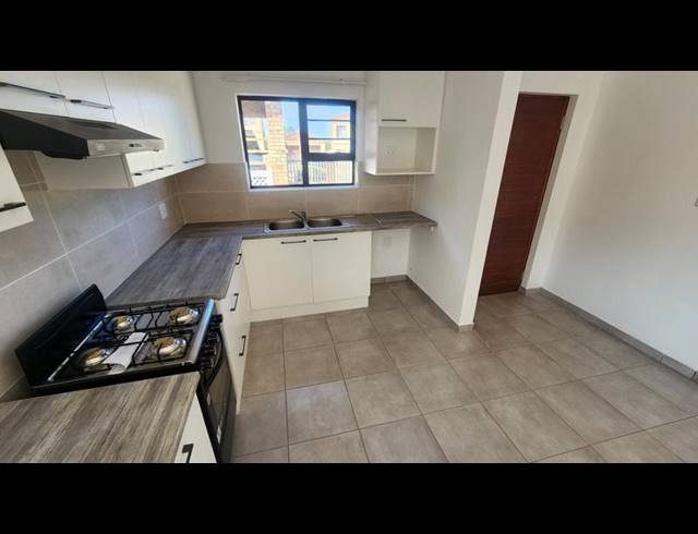 2 BEDROOM PROPERTY TO RENT IN ASTON BAY